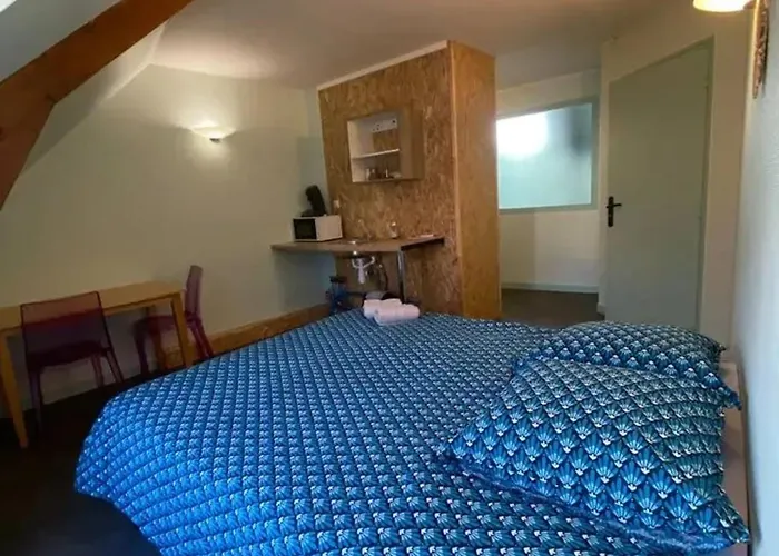 à - 20m² - Parking